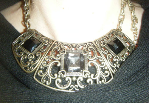 collar stradivarius