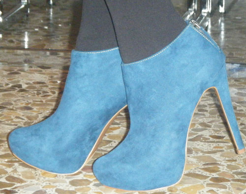 BOTIN, AZUL STRADIVARIUS