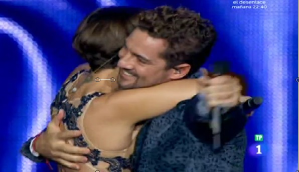 Chenoa y Bisbal  Escondidos